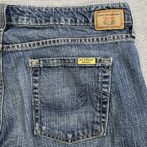Levi Strauss Signature Womens Low Rise Bootcut Jeans Misses 18 M Blue Denim - Picture 5 of 11